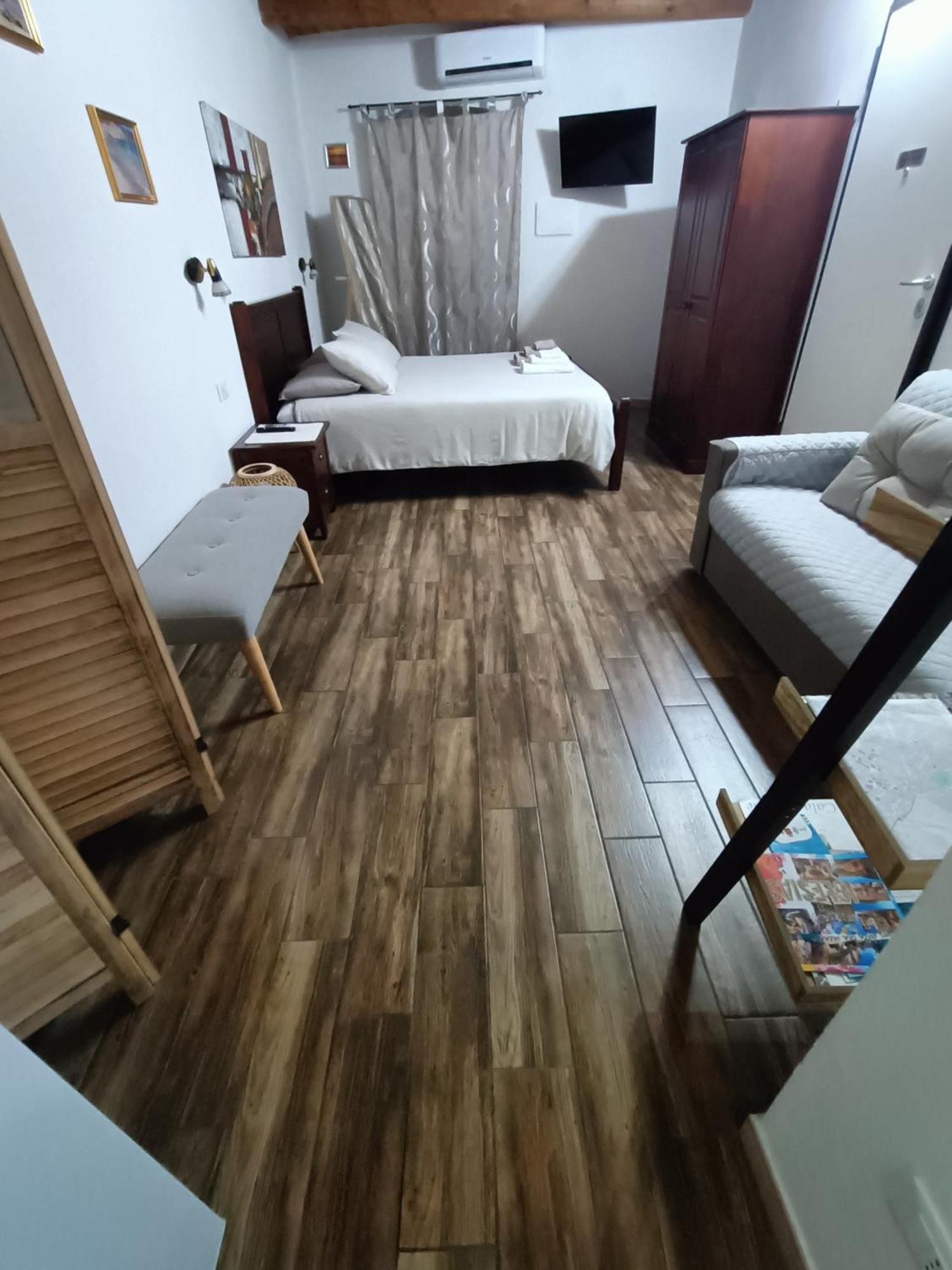Bed And Breakfast Raggio Di Sole Iglesias Εξωτερικό φωτογραφία